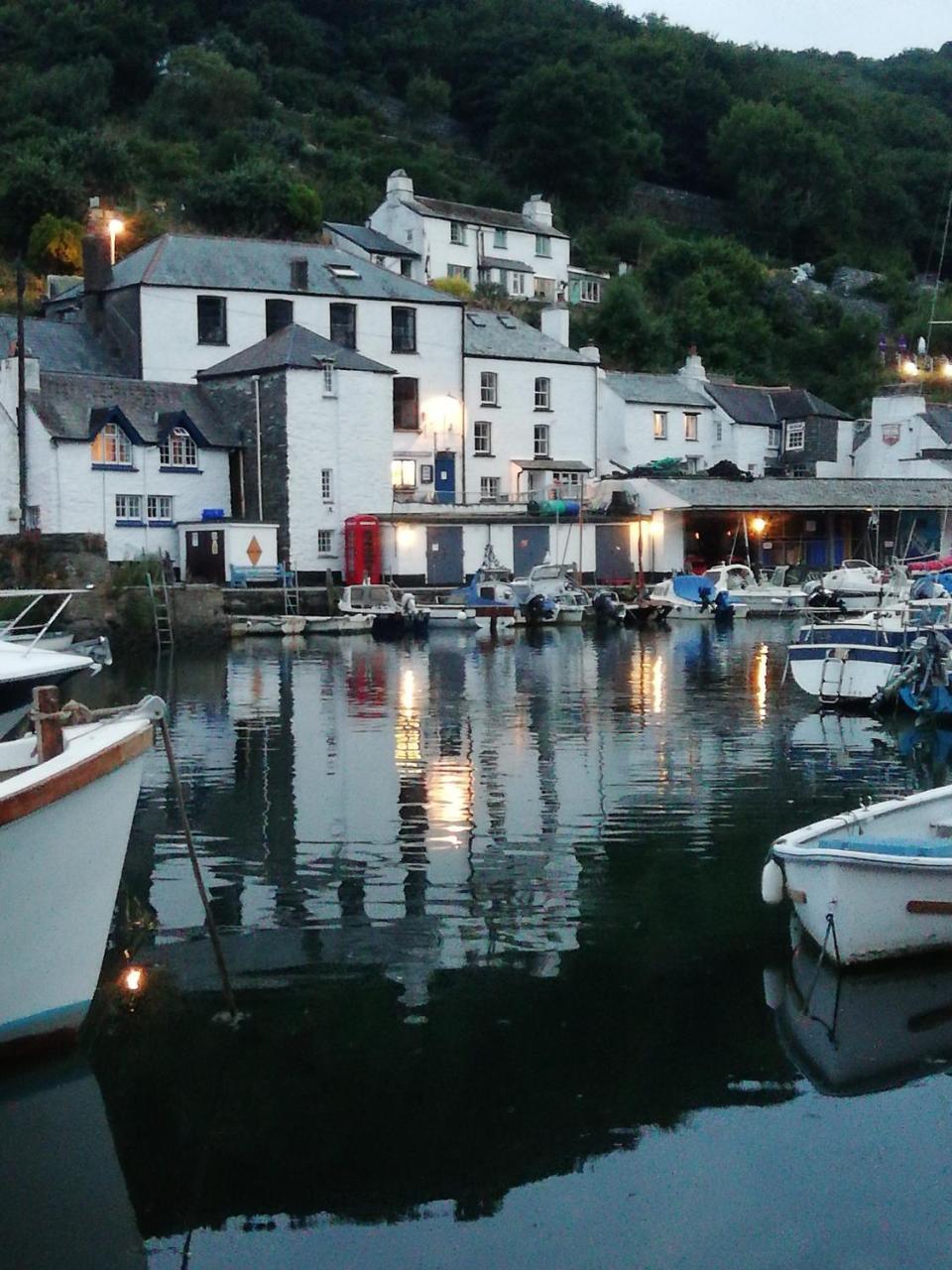 The House On The Props Bed and Breakfast Polperro Exteriör bild