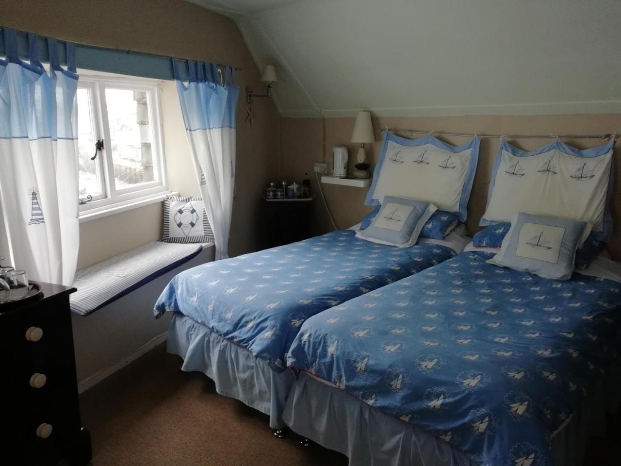 The House On The Props Bed and Breakfast Polperro Exteriör bild